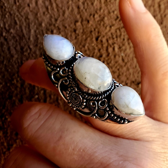 New Rainbow Moonstone 925 Silver Statement Ring. - Picture 13 of 15